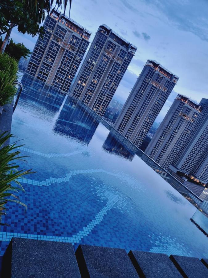 Pavilion 2 Revo L Rooftop Swimming Pool Ls15 Kuala Lumpur Exterior photo
